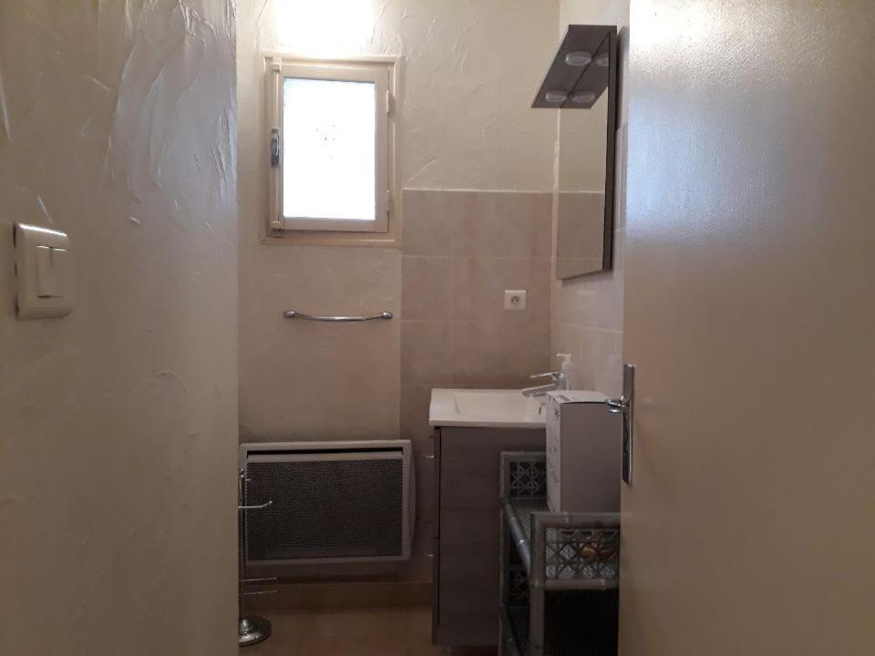 Les Capena 2 Daire Collobrières Dış mekan fotoğraf